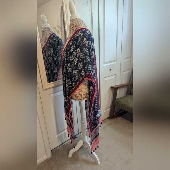 Print Tassel Kimono - Picture 3 of 8